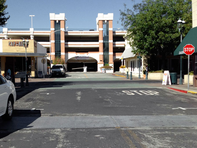 Arroyo Ojo De Agua Downtown